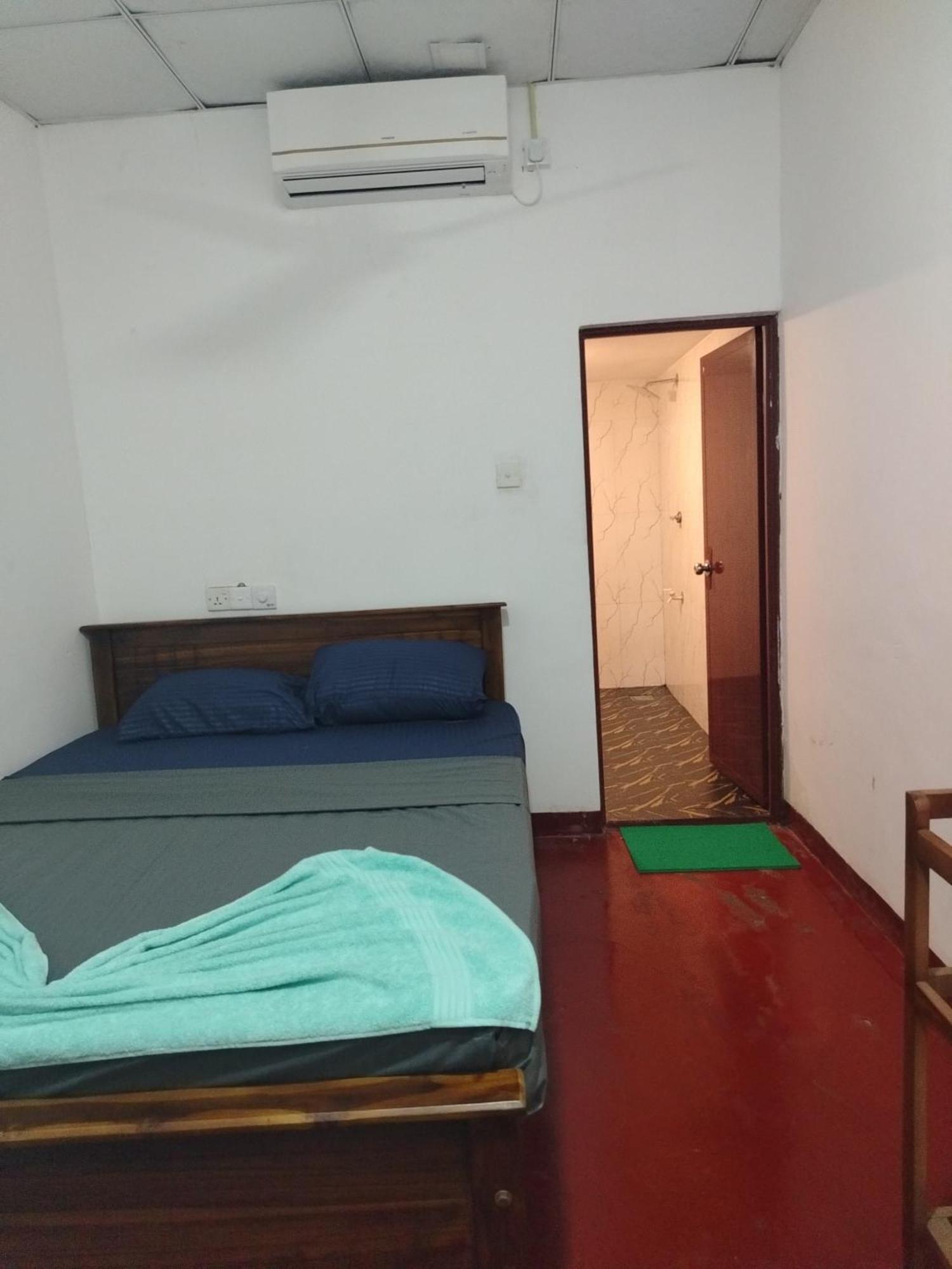 Ocean Oasis Restaurant And Rooms 亭可马里 外观 照片