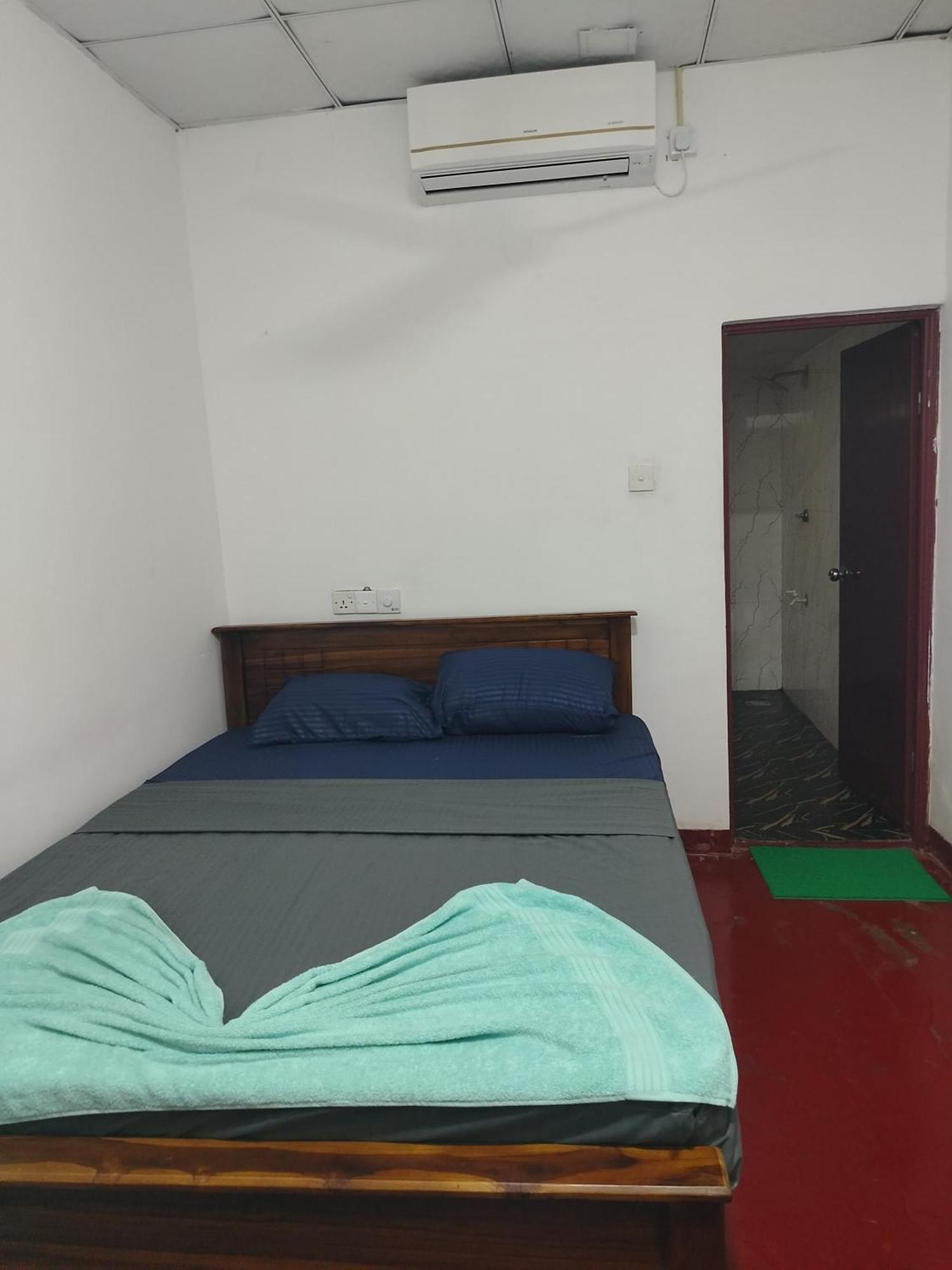 Ocean Oasis Restaurant And Rooms 亭可马里 外观 照片
